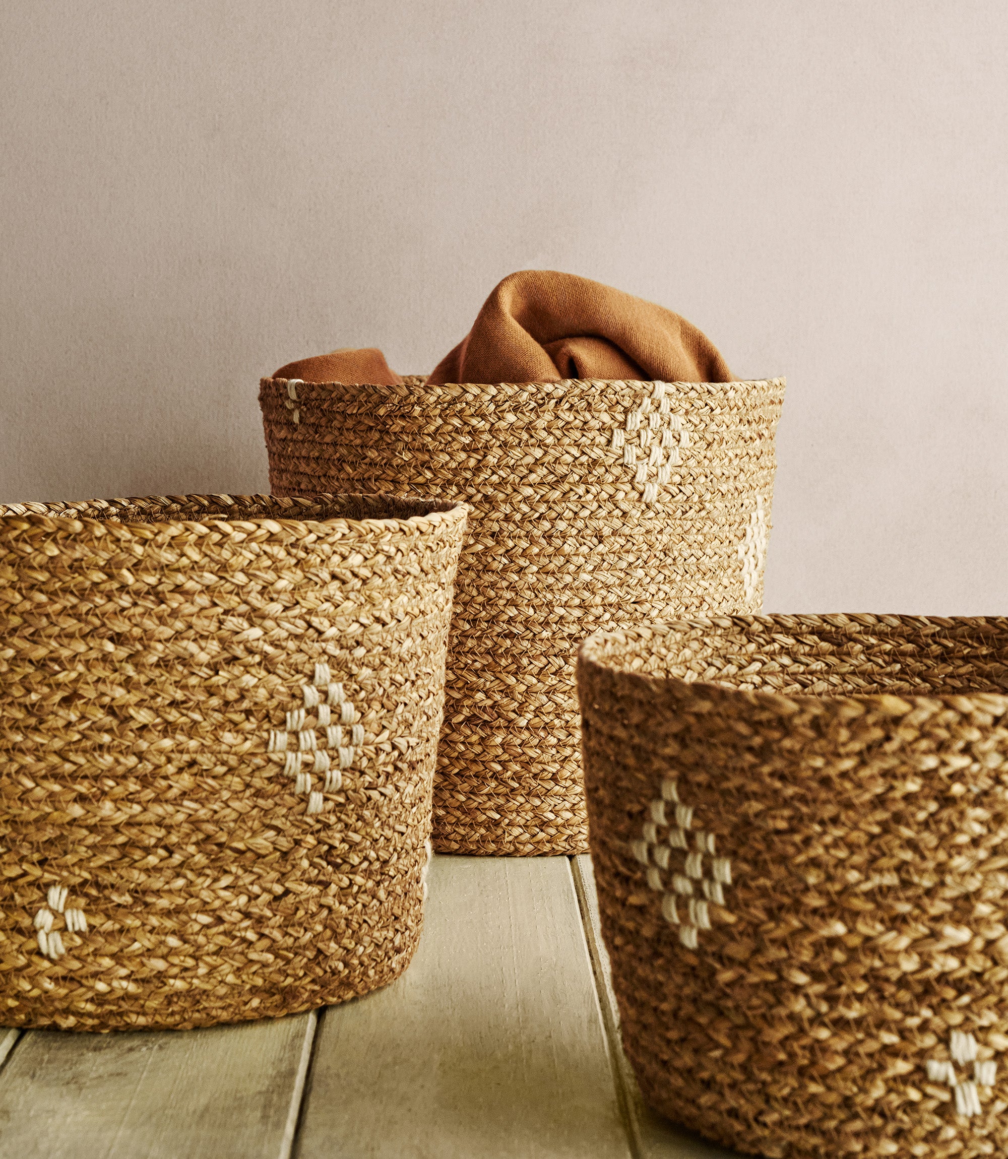 Jamdani Basket Set